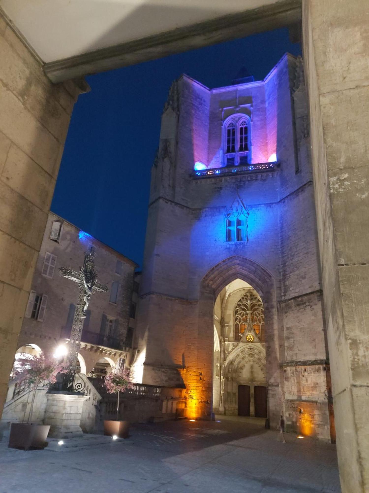 Le Saint-Georges Διαμέρισμα Villefranche-de-Rouergue Εξωτερικό φωτογραφία
