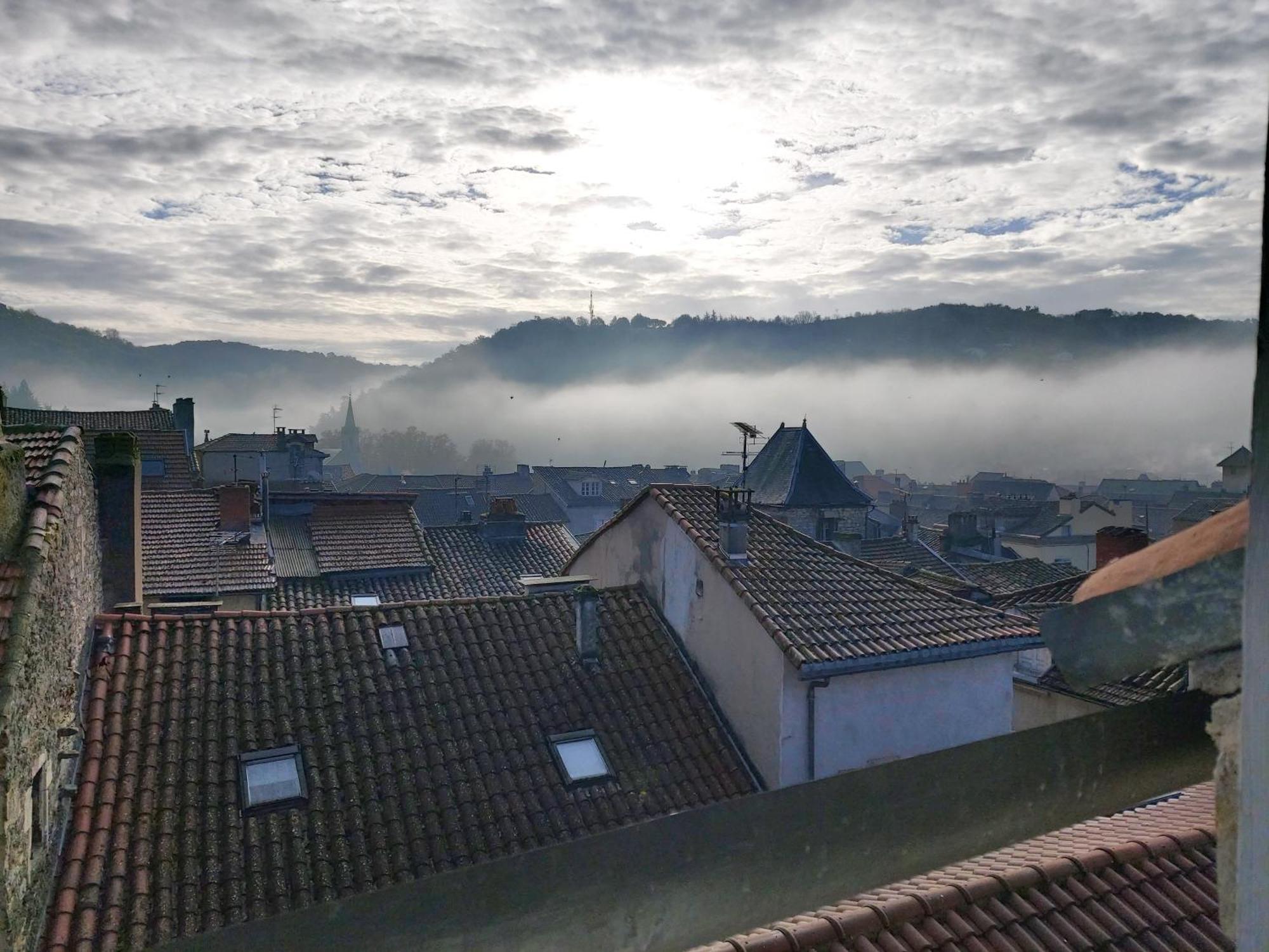 Le Saint-Georges Διαμέρισμα Villefranche-de-Rouergue Δωμάτιο φωτογραφία